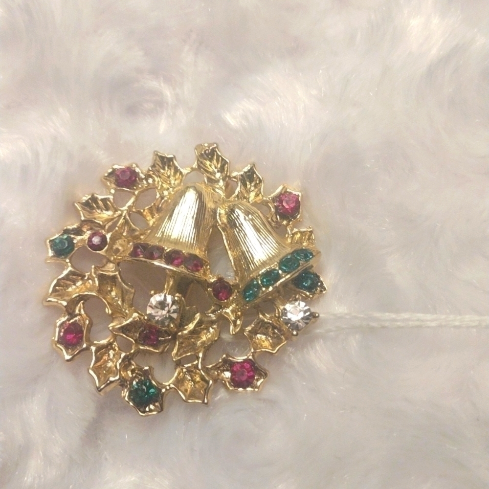 Vintage Christmas bells brooch with red and green rhinestones & clear cubic 1/2"